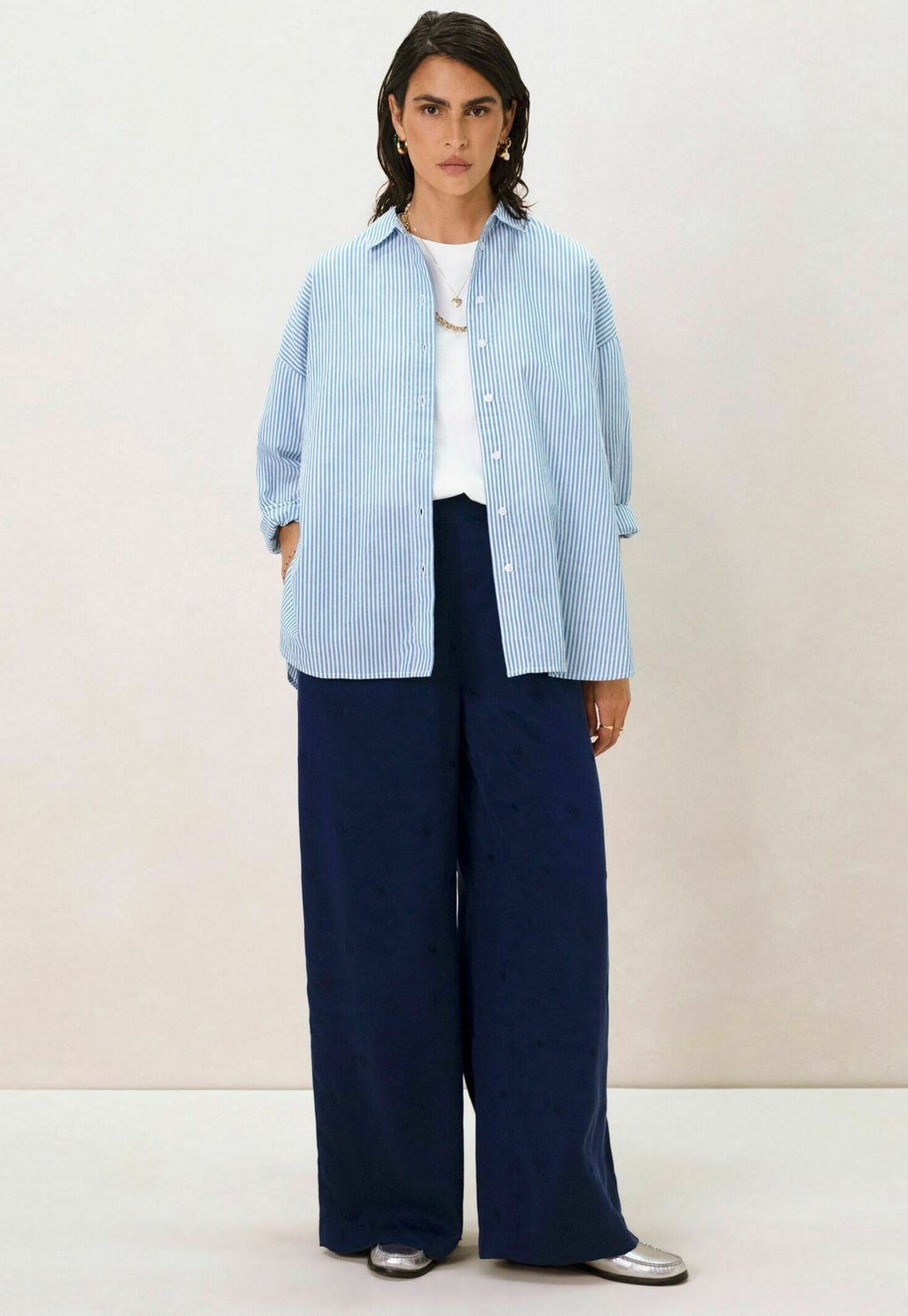 Брюки MIT STICKEREI Sissy-Boy, темно-синий 
Брюки MIT STICKEREI Sissy-Boy, темно-синий