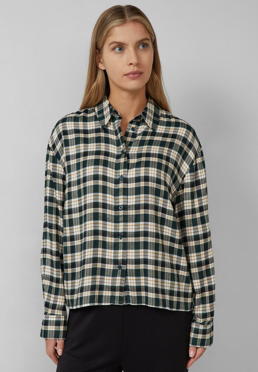 Блуза s.Oliver MIT RAFFUNG AM RÜCKEN, Petrol/Teal
Блуза s.Oliver MIT RAFFUNG AM RÜCKEN, Petrol/Teal