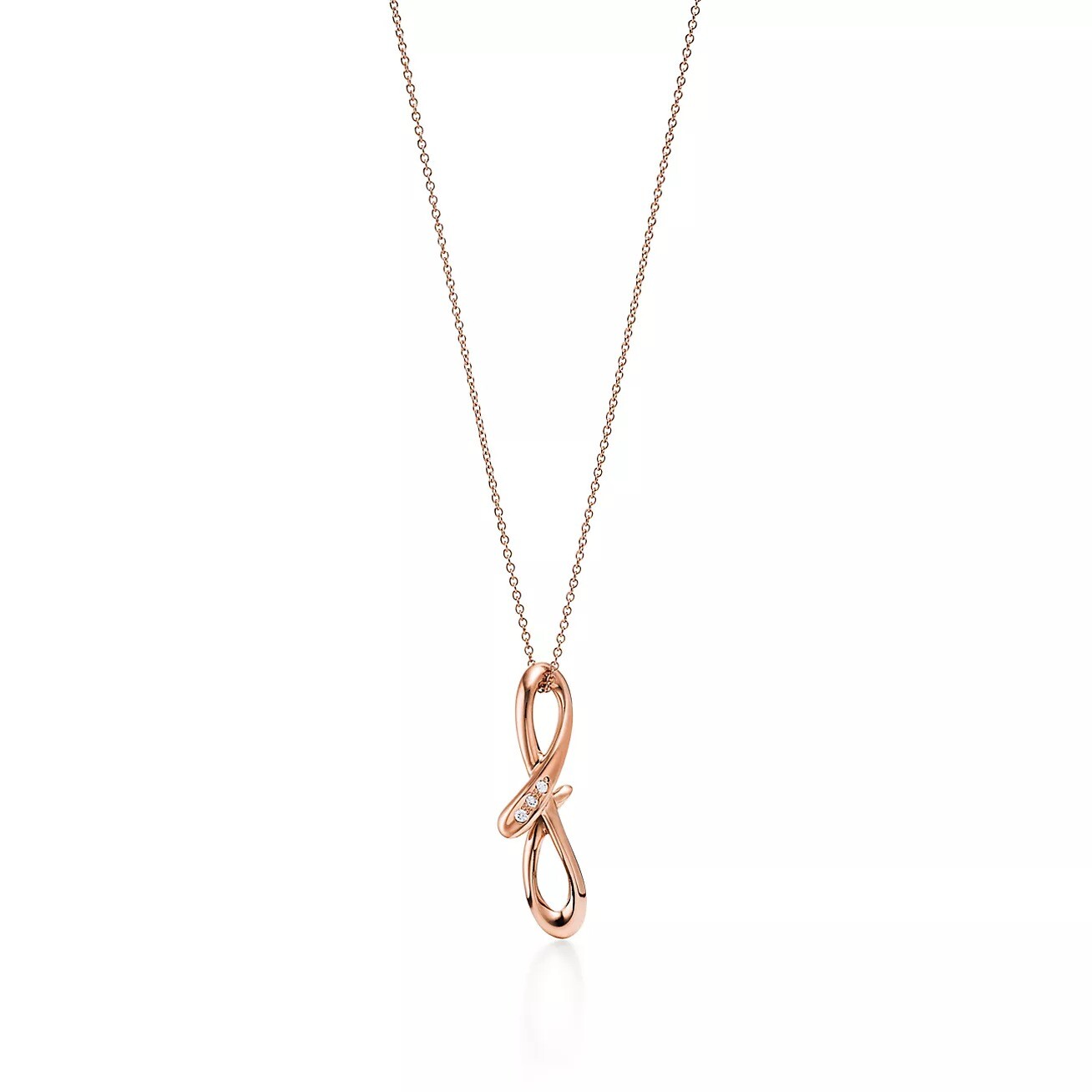 Колье Tiffany & Co. x Elsa Peretti Alphabet Letter "F", розовое золото/бриллианты
Колье Tiffany & Co. x Elsa Peretti Alphabet Letter "F", розовое золото/бриллианты