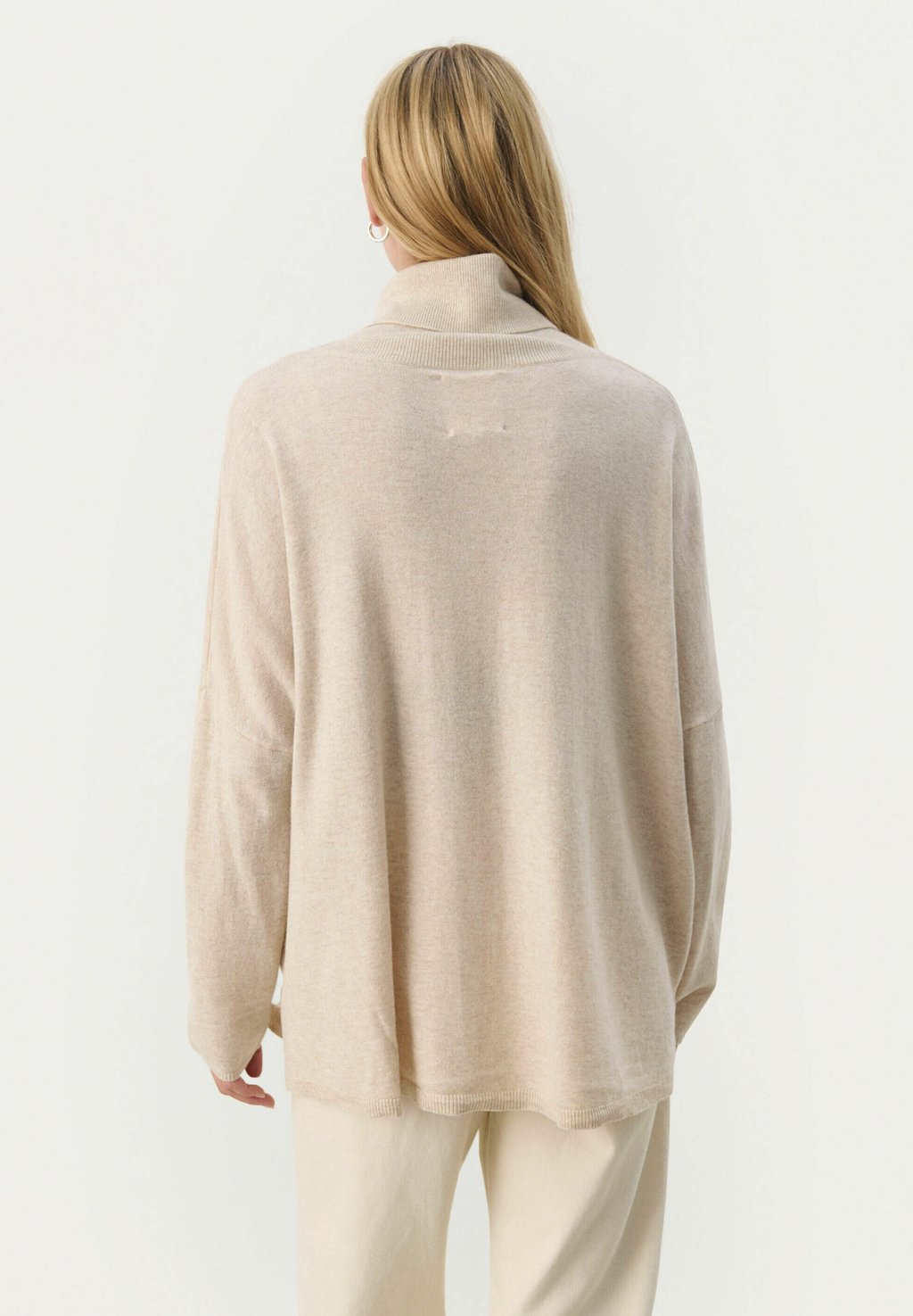 Джемпер TILANE Part Two, бежевый
Джемпер TILANE Part Two, бежевый