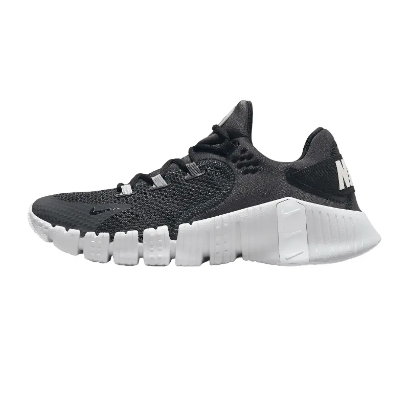 Кроссовки Nike Free Metcon 4 AMP, черный/белый
Кроссовки Nike Free Metcon 4 AMP, черный/белый