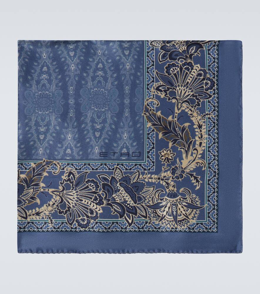 Шелковый платок с принтом Etro, Print On Blue Base
Шелковый платок с принтом Etro, Print On Blue Base