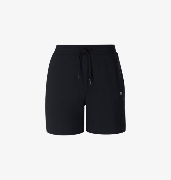 Шорты Explorer 5,5" прямого кроя со средней посадкой из эластичной ткани Sweaty Betty, черный
Шорты Explorer 5,5" прямого кроя со средней посадкой из эластичной ткани Sweaty Betty, черный