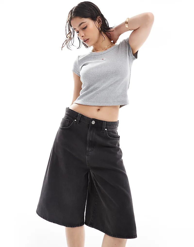 Джинсы Cotton On широкие, черного цвета с эффектом потертости Cotton:On
Джинсы Cotton On широкие, черного цвета с эффектом потертости Cotton:On