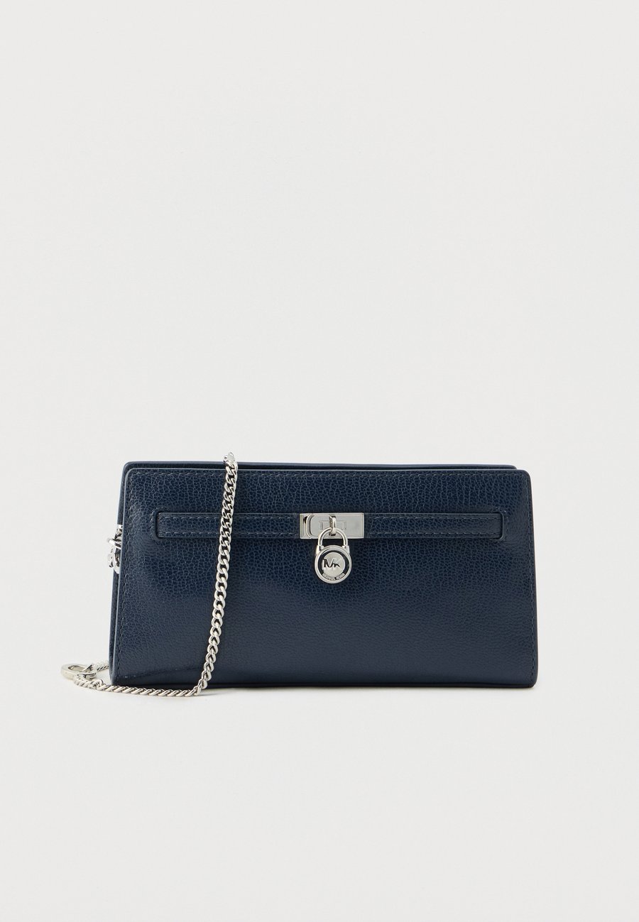 Сумка кросс-боди MICHAEL Michael Kors HAMILTON MODERNE, Dress Blues/Blue
Сумка кросс-боди MICHAEL Michael Kors HAMILTON MODERNE, Dress Blues/Blue