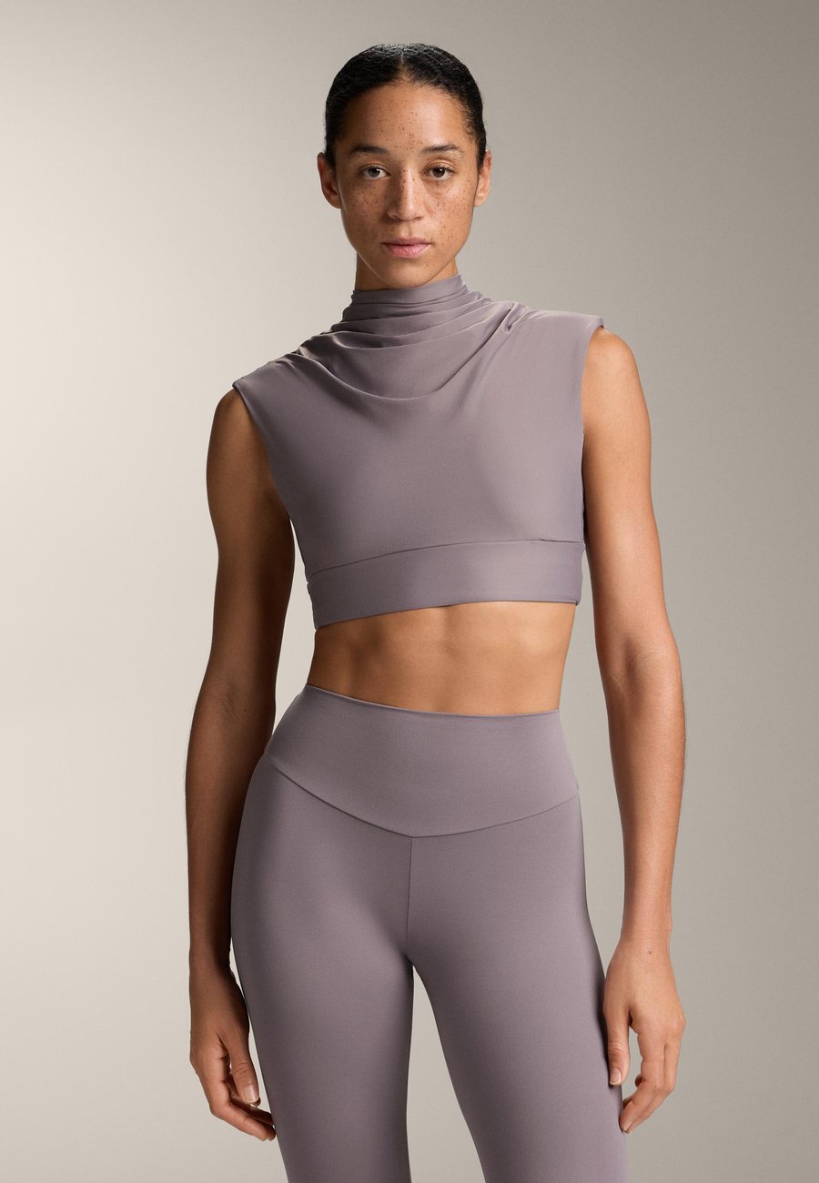 Топ OYSHO DRAPED NECK COMFORTLUX, Blue
Топ OYSHO DRAPED NECK COMFORTLUX, Blue