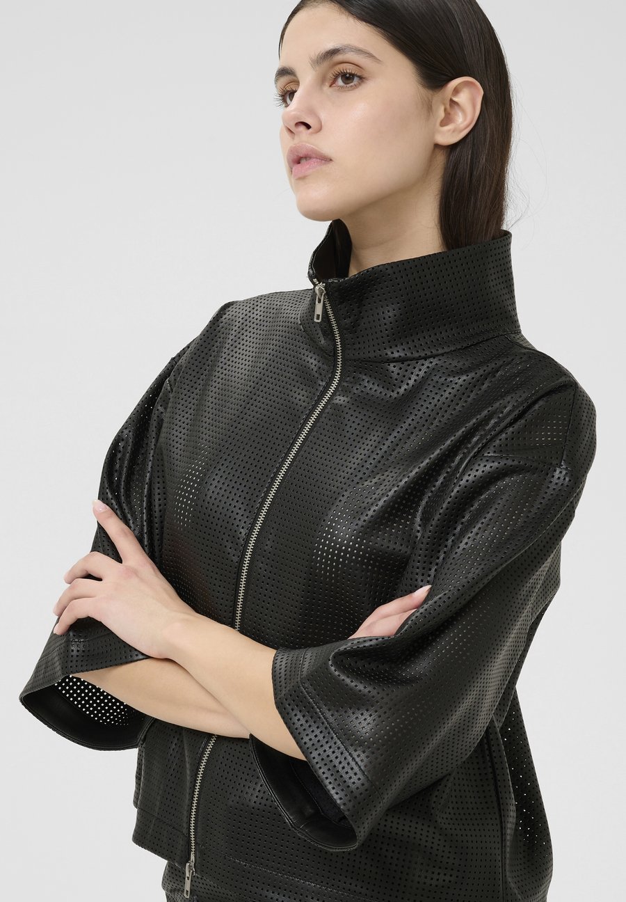 Блуза Karen by Simonsen Button-down blouse, Meteorite/Black
Блуза Karen by Simonsen Button-down blouse, Meteorite/Black