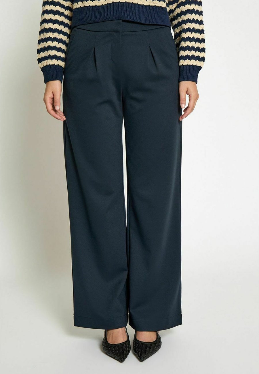 Брюки Desires Trousers, Total Eclipse Blue/Dark Blue
Брюки Desires Trousers, Total Eclipse Blue/Dark Blue