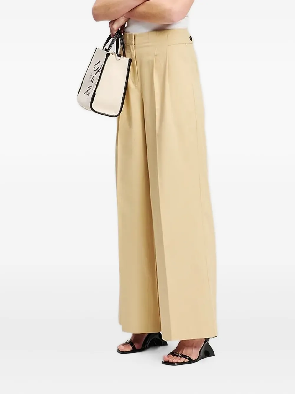 Брюки со складками KARL LAGERFELD, нейтральный
Брюки со складками KARL LAGERFELD, нейтральный