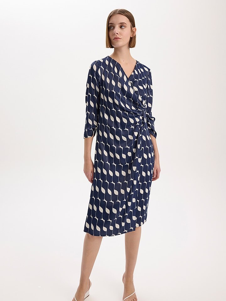 Длинное платье BGN, темно-синий
Длинное платье BGN, темно-синий