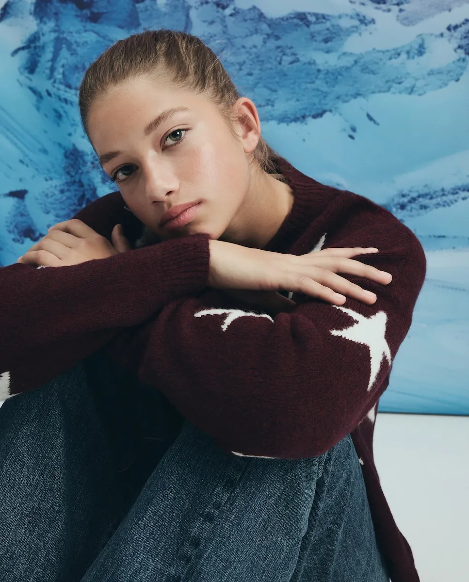 Женский джемпер с рисунком звезд по всей поверхности Green Coast, бордовый
Женский джемпер с рисунком звезд по всей поверхности Green Coast, бордовый