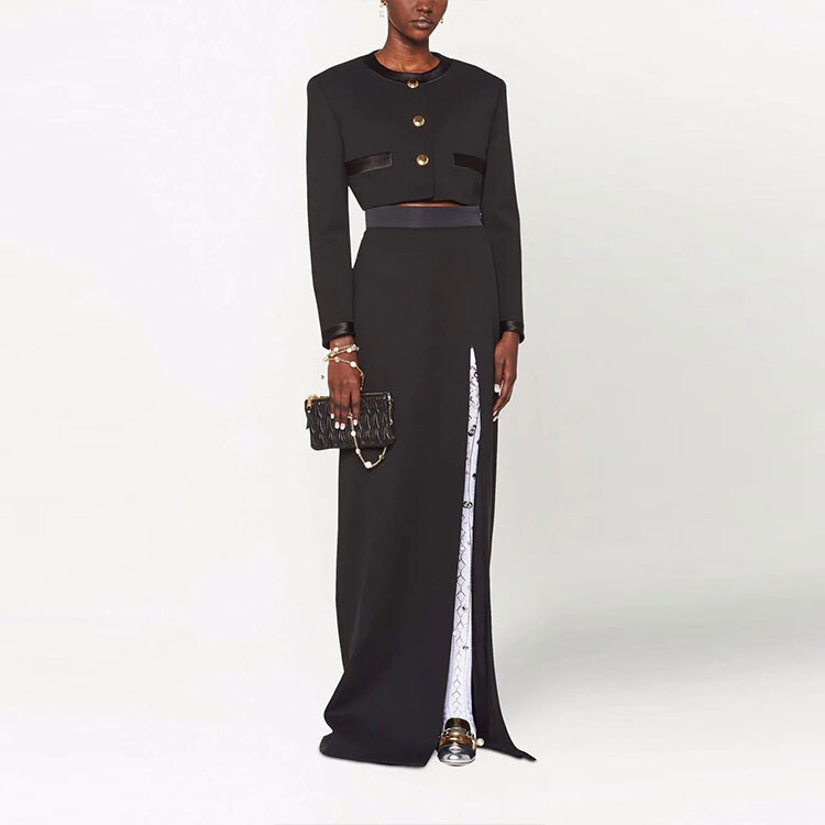 Укороченное пальто женское черное Miu Miu
Укороченное пальто женское черное Miu Miu