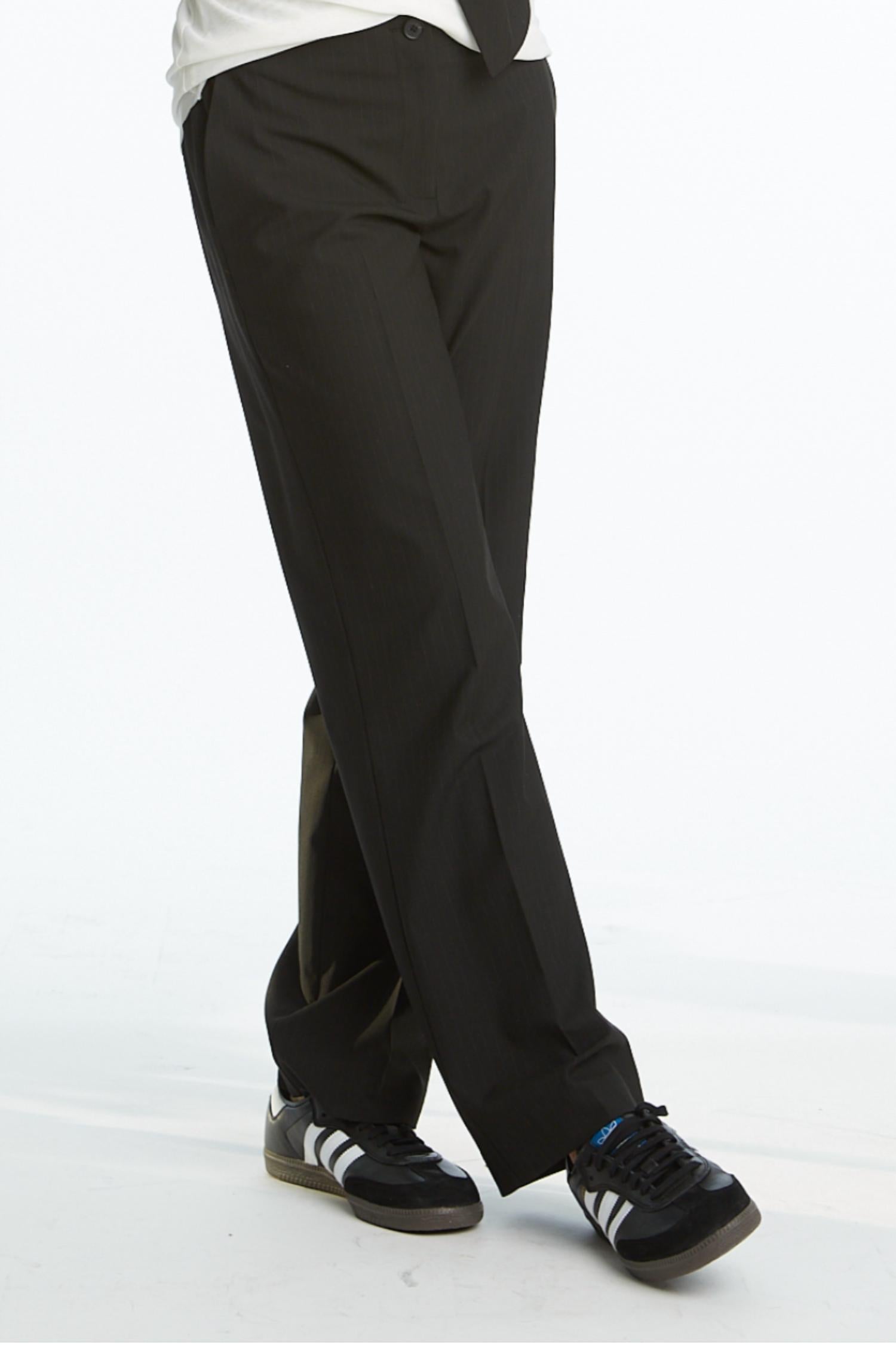 Брюки в полоску черного цвета Elliott Lauren
Брюки в полоску черного цвета Elliott Lauren