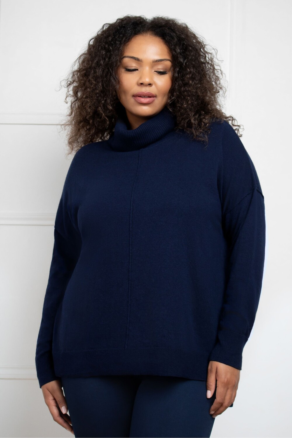 Джемпер с круглым вырезом и изогнутым воротником Live Unlimited, синий
Джемпер с круглым вырезом и изогнутым воротником Live Unlimited, синий