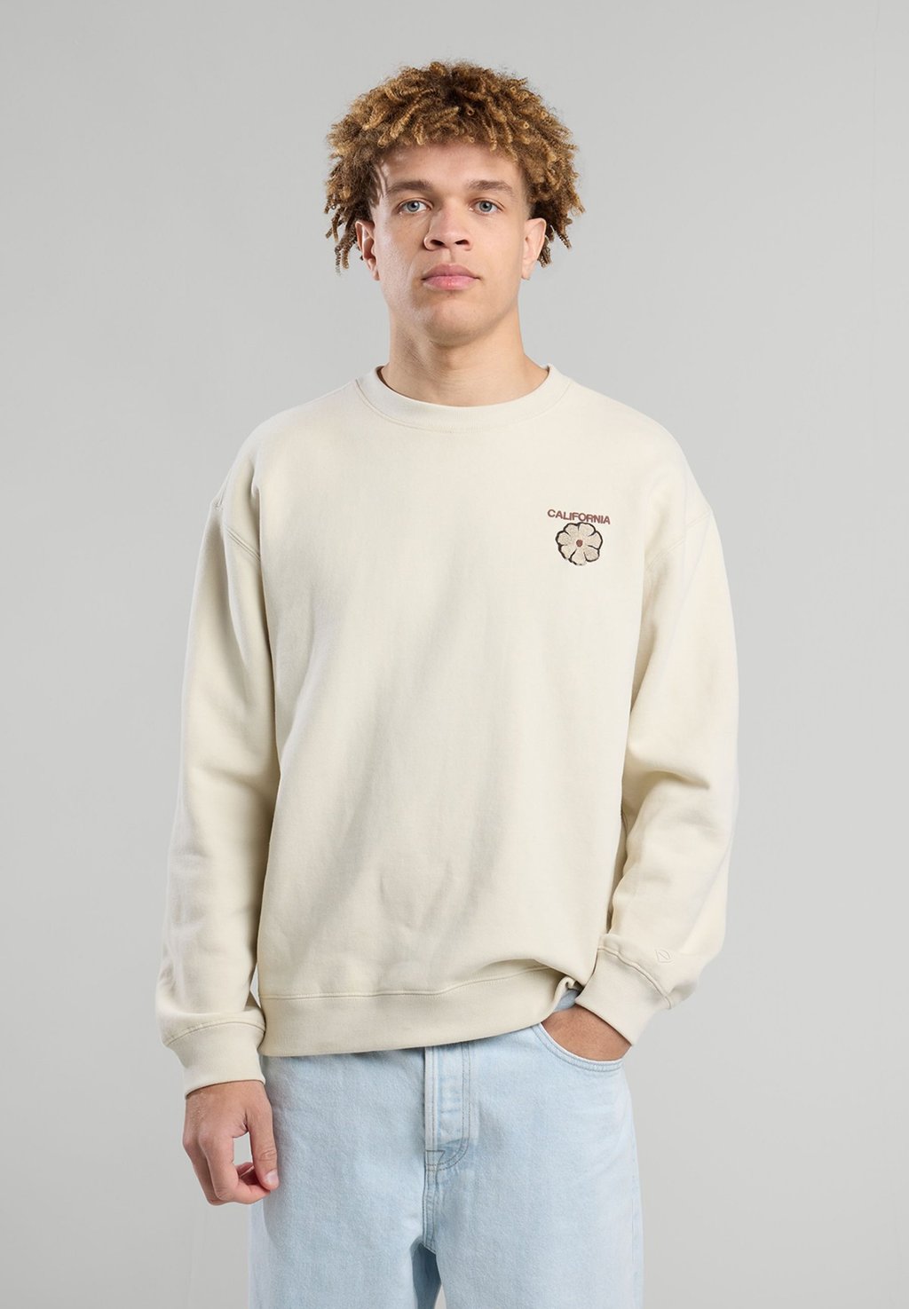 Толстовка STREAM CREW America Today, бежевый
Толстовка STREAM CREW America Today, бежевый