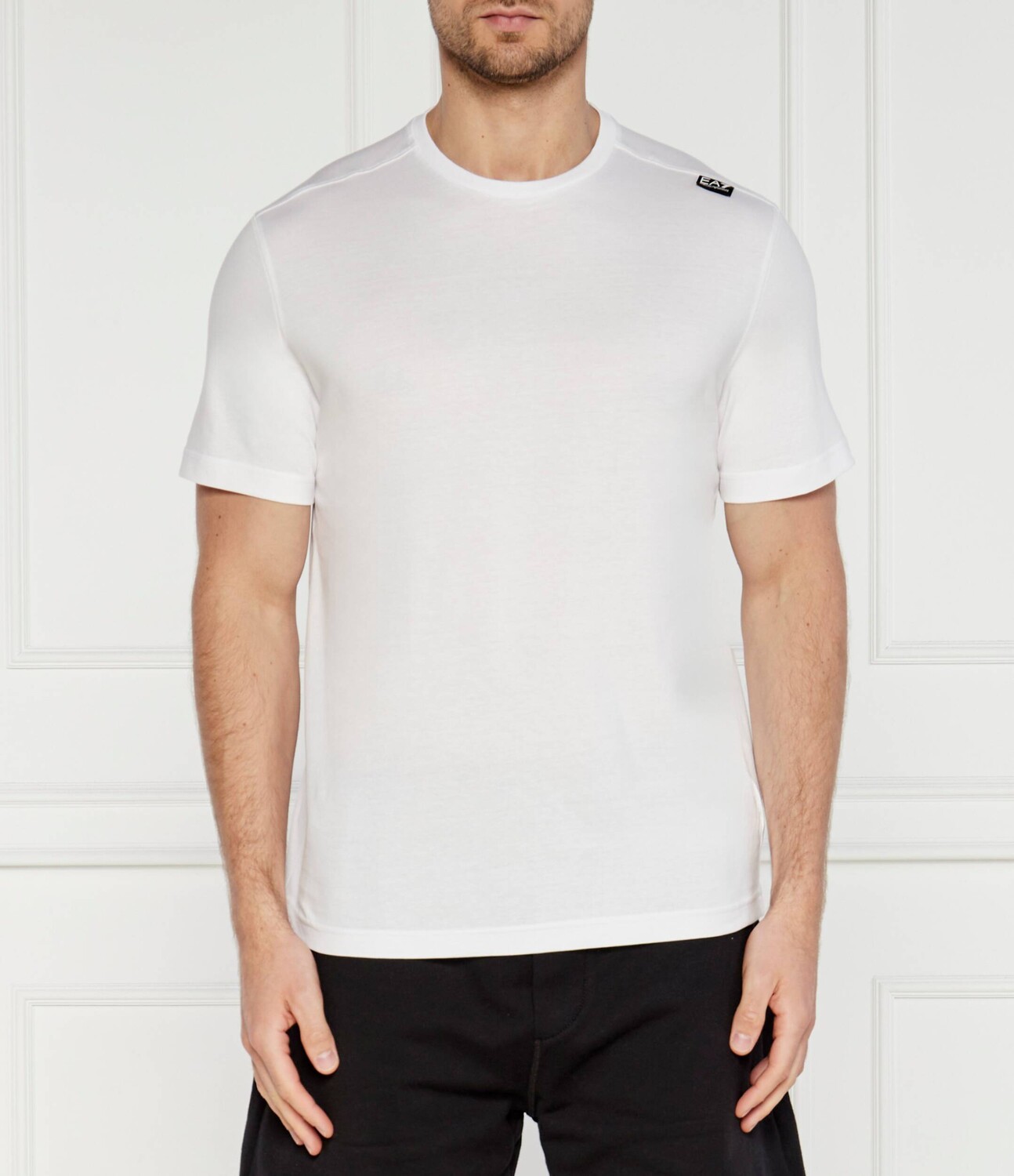 Футболка EA7 Regular Fit, белый
Футболка EA7 Regular Fit, белый