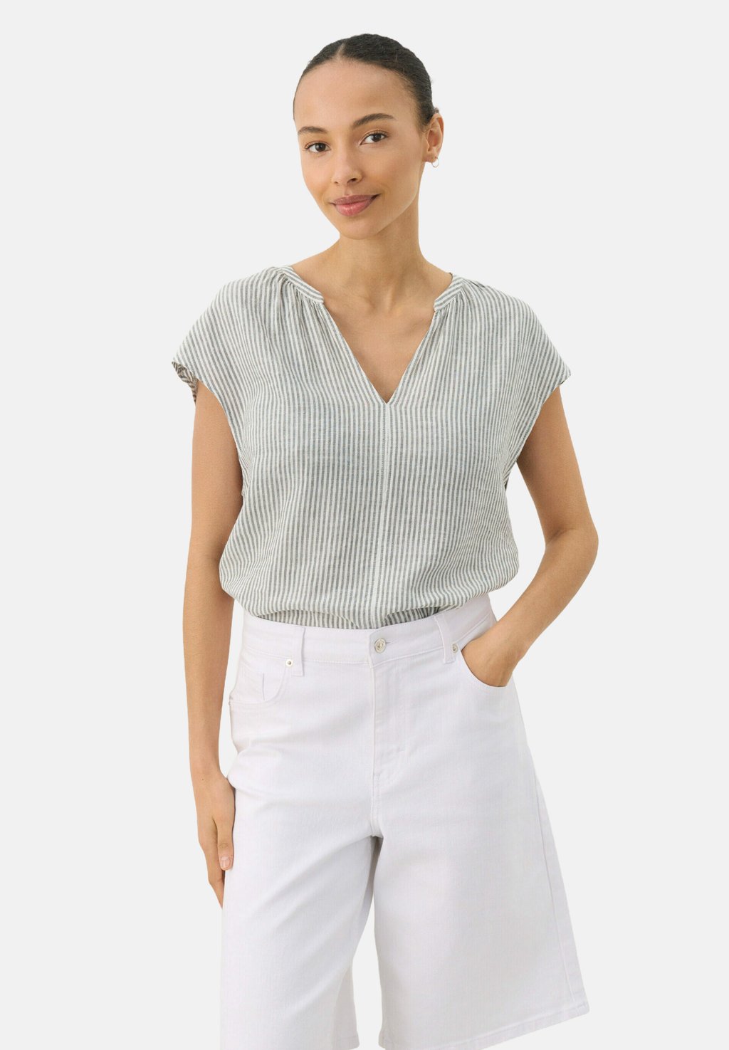 Блуза REYNA BL Part Two, оливковый 
Блуза REYNA BL Part Two, оливковый