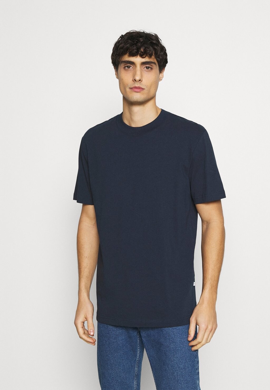 базовая футболка Hrelaxcolman200 O Neck Selected, цвет navy blazer
базовая футболка Hrelaxcolman200 O Neck Selected, цвет navy blazer