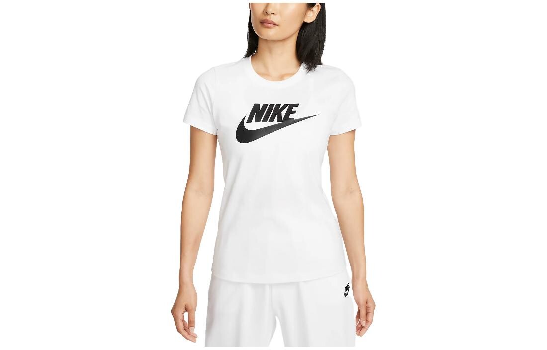 Футболка серии Sportswear Essentials женская белая Nike
Футболка серии Sportswear Essentials женская белая Nike