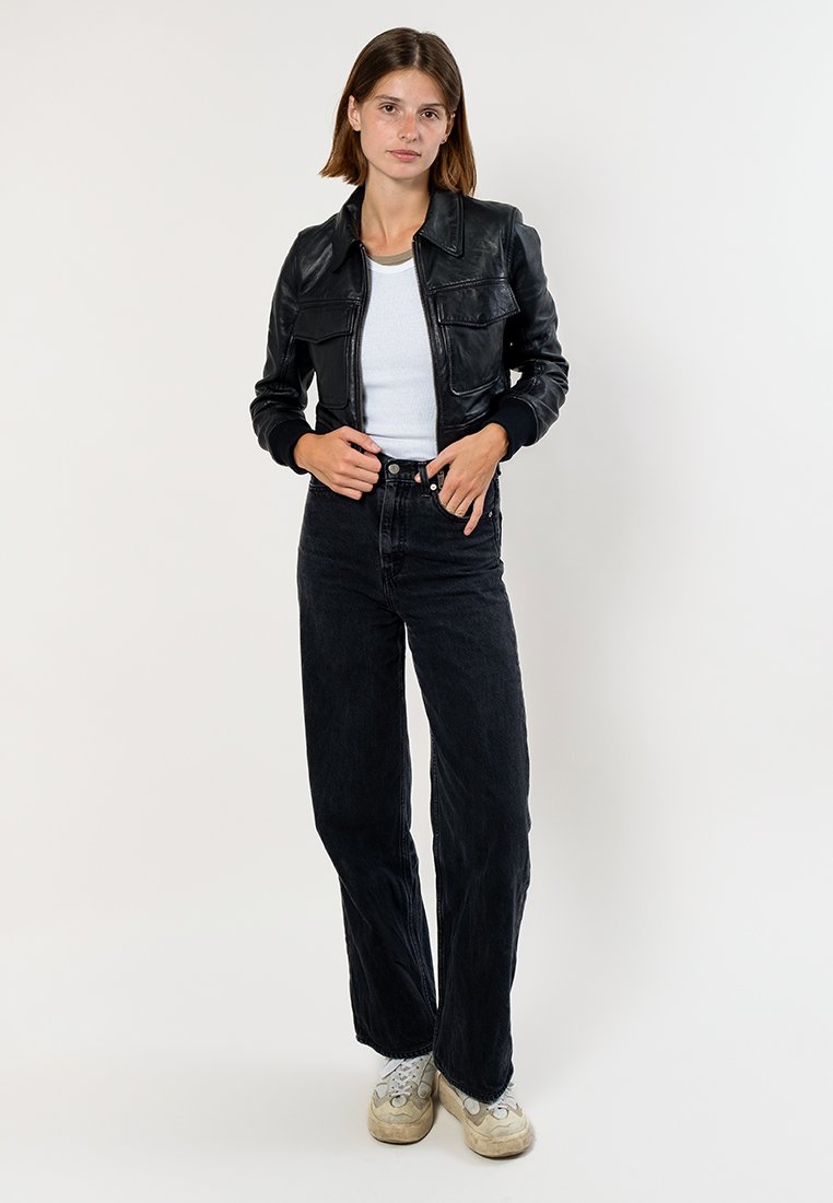 Кожаная куртка LINAYA Le Temps Des Cerises, черный
Кожаная куртка LINAYA Le Temps Des Cerises, черный