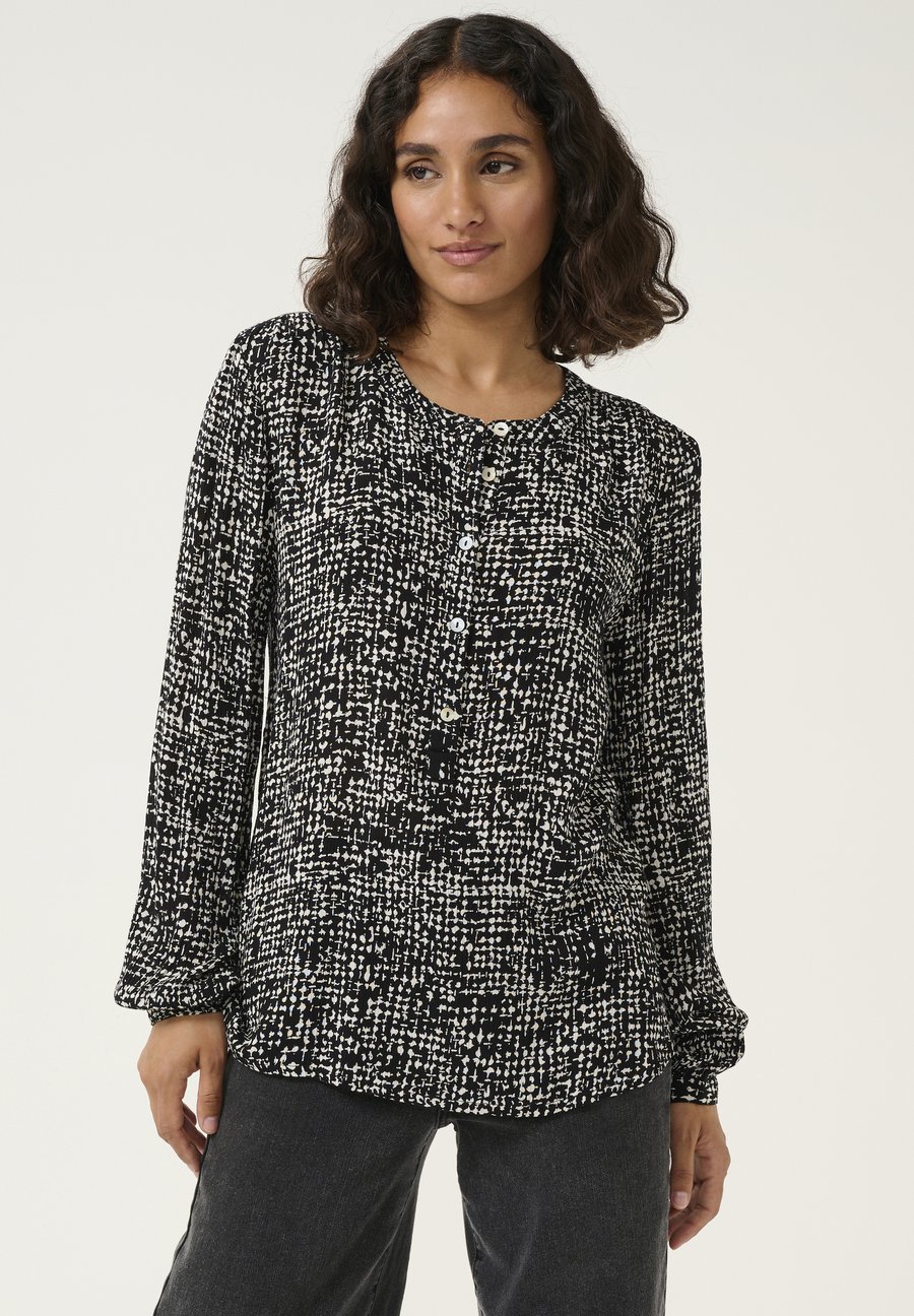 Блуза Kaffe Blouse, Black Turtledove Graphic Dot/Black
Блуза Kaffe Blouse, Black Turtledove Graphic Dot/Black