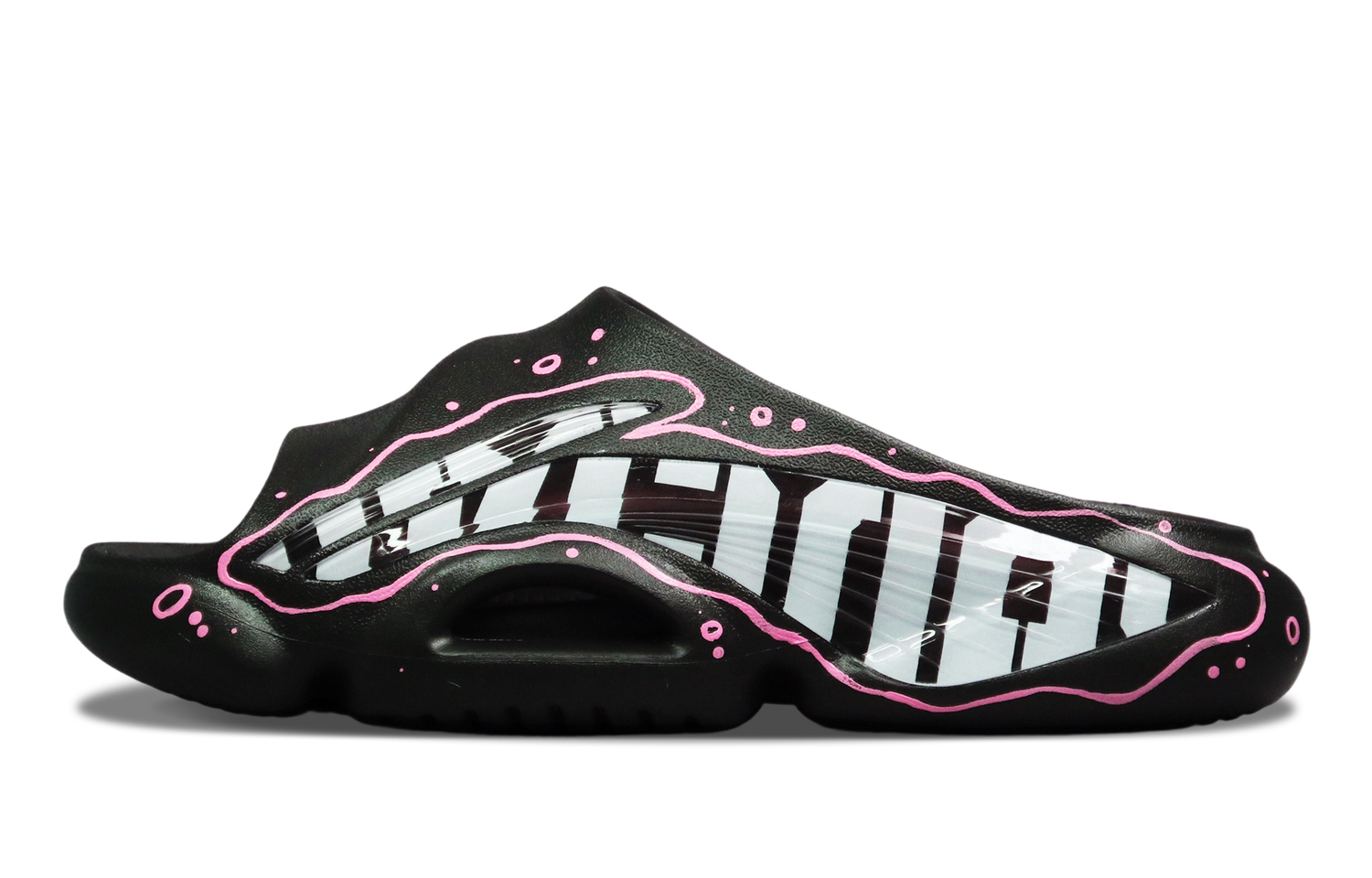 LINING Лининг BadFive SLIDE OG противоскользящие устойчивые к истиранию шлепанцы мужские черно-розовые, цвет Black Pink
LINING Лининг BadFive SLIDE OG противоскользящие устойчивые к истиранию шлепанцы мужские черно-розовые, цвет Black Pink