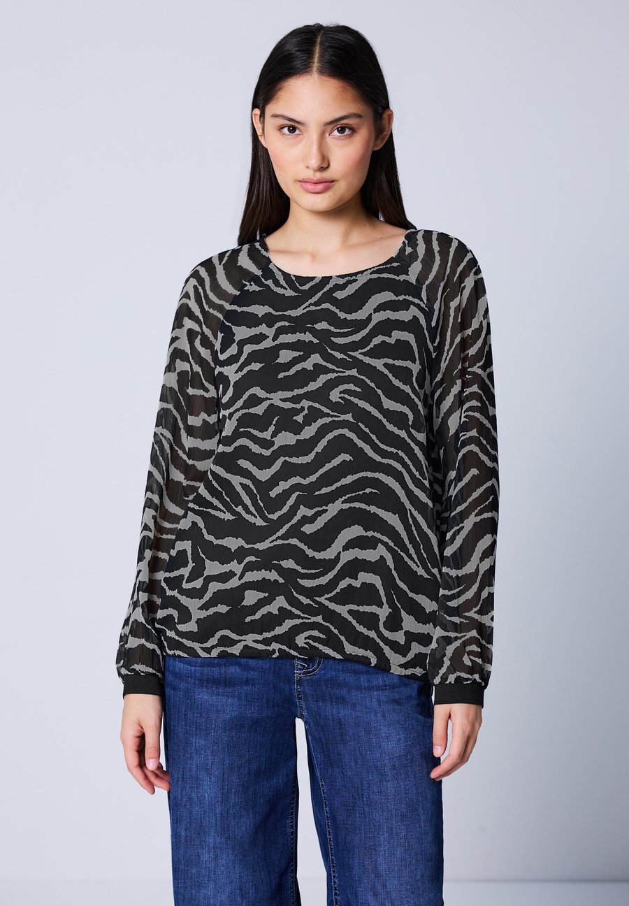 Блуза Street One Studio MIT ZEBRA-PRINT, Grau/Dark Grey
Блуза Street One Studio MIT ZEBRA-PRINT, Grau/Dark Grey