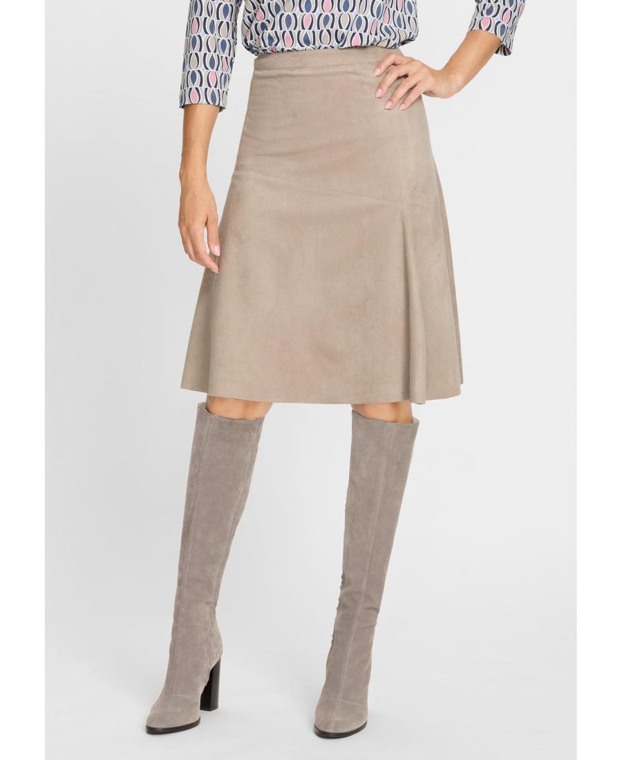 Женская юбка А-силуэта из искусственной замши Olsen, Dark taupe
Женская юбка А-силуэта из искусственной замши Olsen, Dark taupe