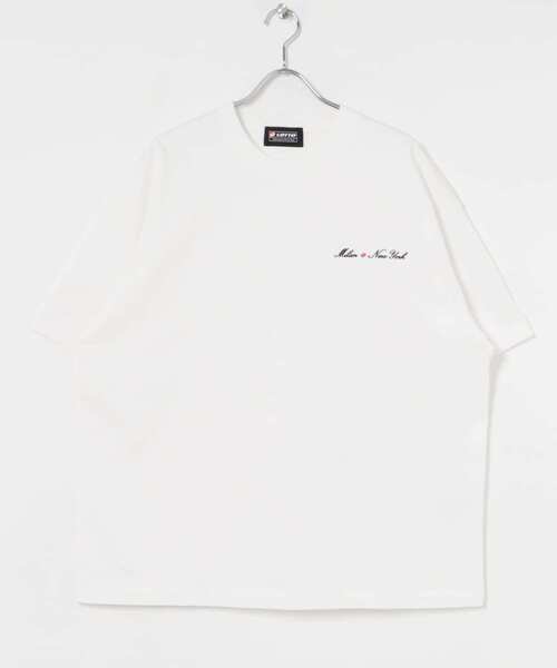 Футболка, крой оверсайз, бренд Lotto, цвет белый
Футболка, крой оверсайз, бренд Lotto, цвет белый