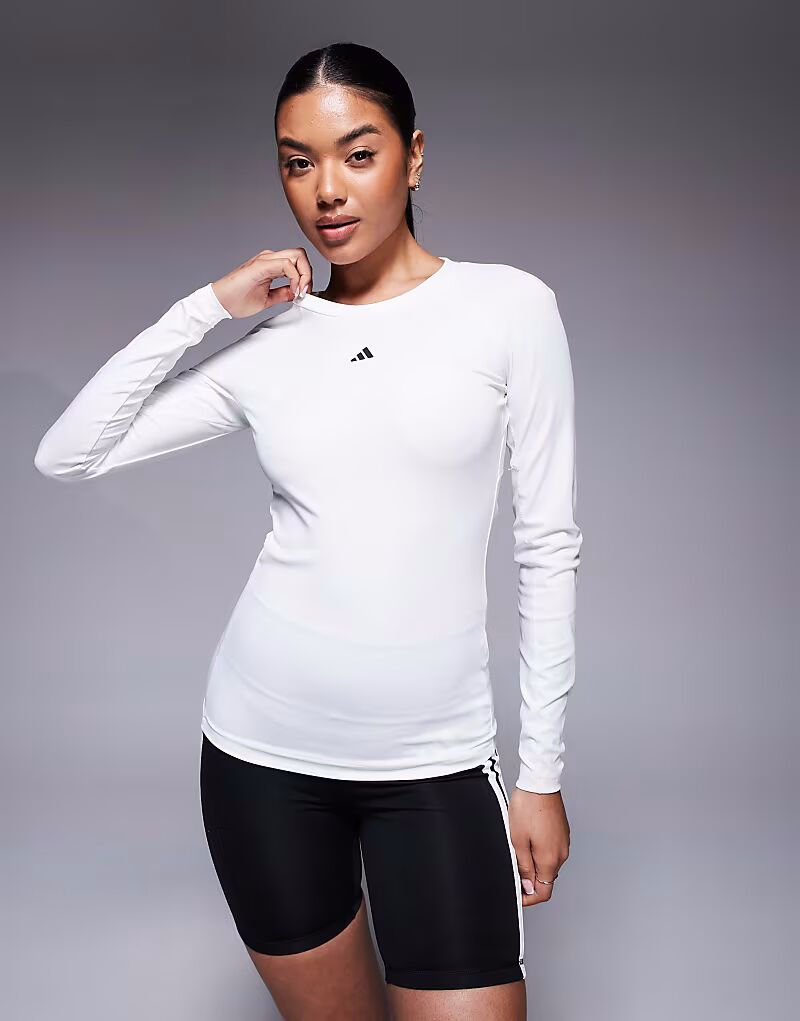 Топ Adidas Training Tech Fit long sleeve top in white Adidas Performance
Топ Adidas Training Tech Fit long sleeve top in white Adidas Performance