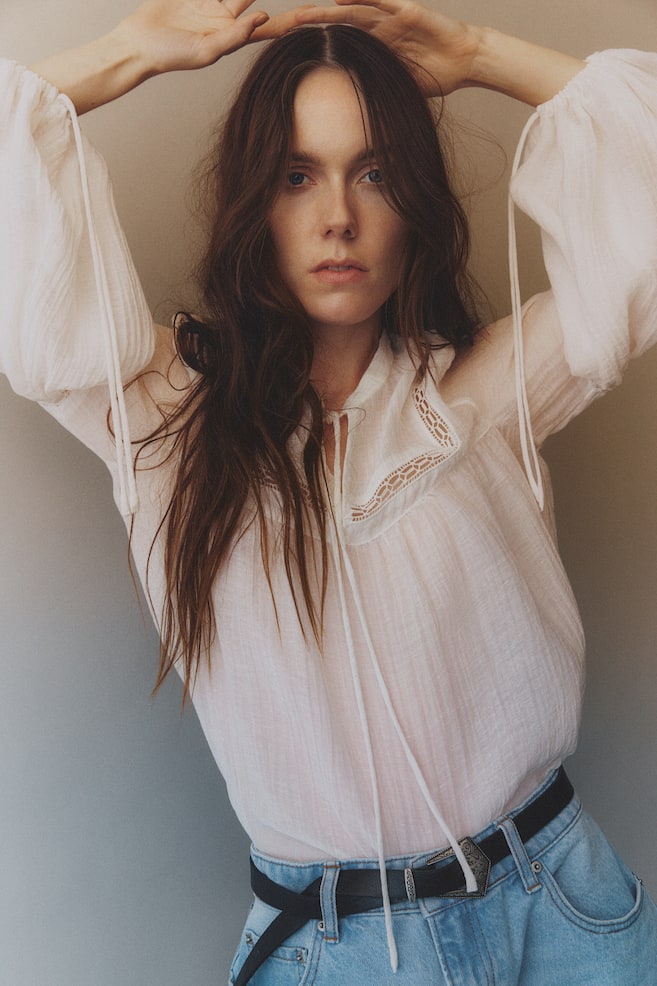 Блузка с кружевными вставками H&M, белый
Блузка с кружевными вставками H&M, белый