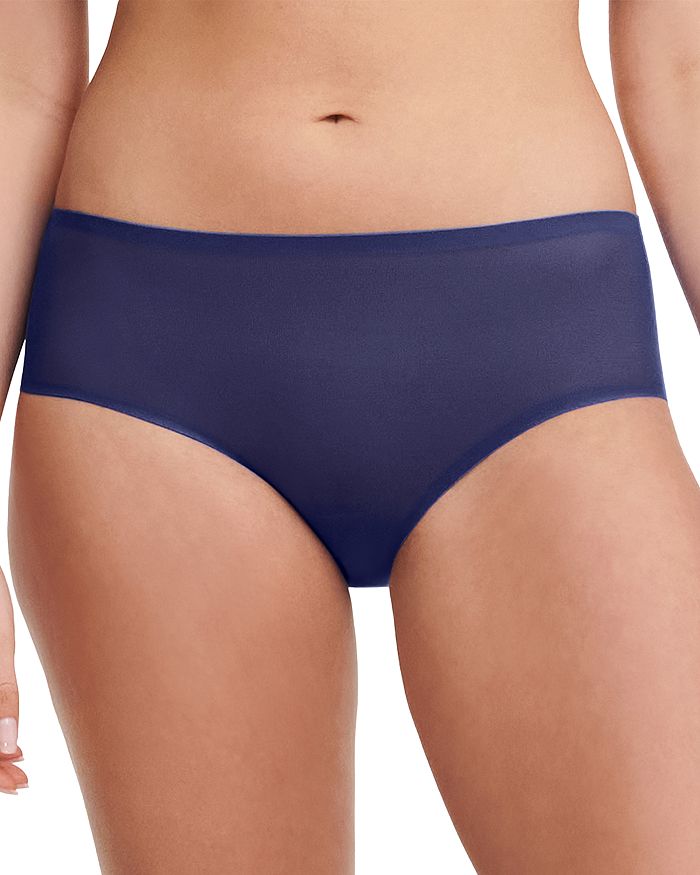 Мягкие эластичные бесшовные трусики-хипстер универсального размера Chantelle, синий
Мягкие эластичные бесшовные трусики-хипстер универсального размера Chantelle, синий