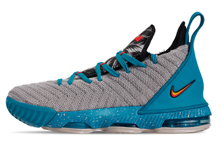 Детские баскетбольные кроссовки Nike Lebron 16 для детей
Детские баскетбольные кроссовки Nike Lebron 16 для детей