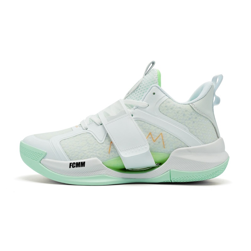 Детские баскетбольные кроссовки для подростков FCMM, белый
Детские баскетбольные кроссовки для подростков FCMM, белый