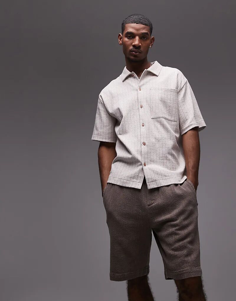 Текстурированные шорты Topman свободного кроя коричневого цвета
Текстурированные шорты Topman свободного кроя коричневого цвета