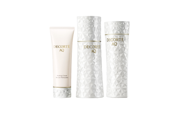 Daike AQ увлажающий лосьон + очищающий крем набор для ухода за кожей 3 шт DECORTE
Daike AQ увлажающий лосьон + очищающий крем набор для ухода за кожей 3 шт DECORTE