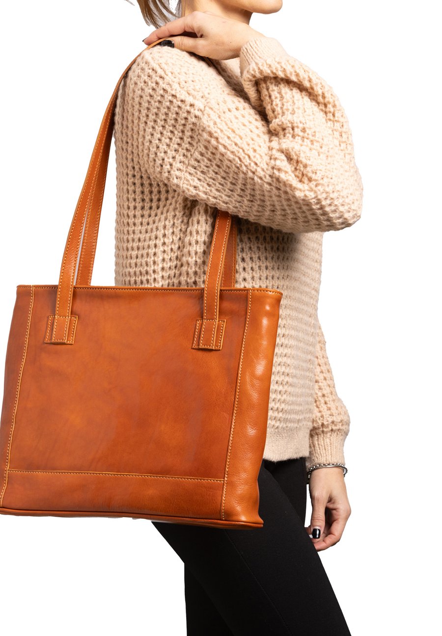 Сумка-шоппер Chiara Ferretti SHOULDER , Cognac
Сумка-шоппер Chiara Ferretti SHOULDER , Cognac