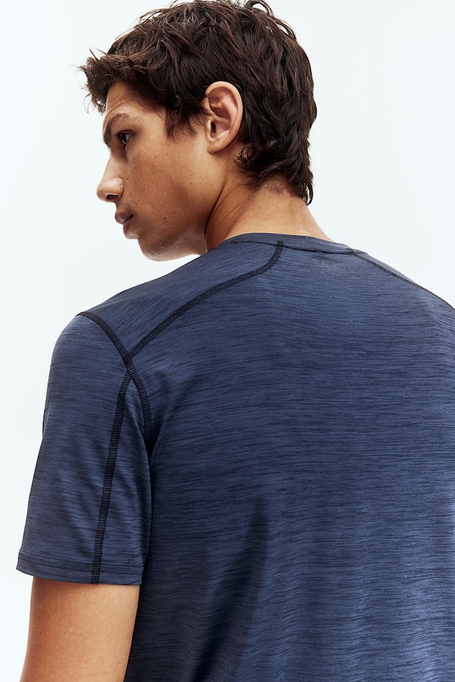 Спортивная рубашка из материала DryMove в облегающем стиле H&M, синий
Спортивная рубашка из материала DryMove в облегающем стиле H&M, синий