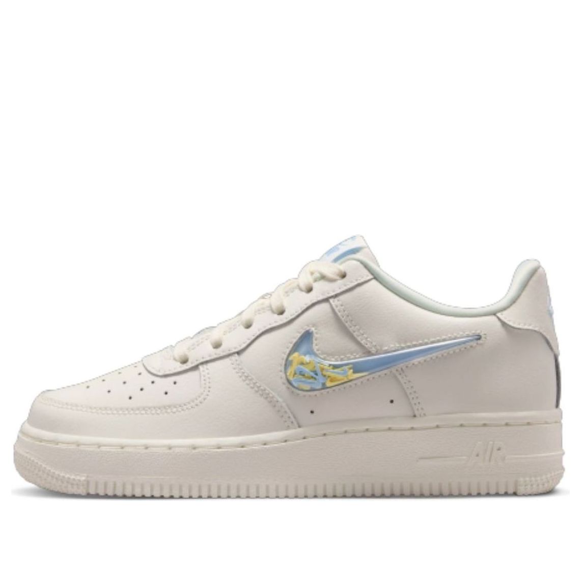 Кроссовки (GS) Nike Air Force 1 LV8 3 'Sail Celestine Blue Soft Yellow'
Кроссовки (GS) Nike Air Force 1 LV8 3 'Sail Celestine Blue Soft Yellow'