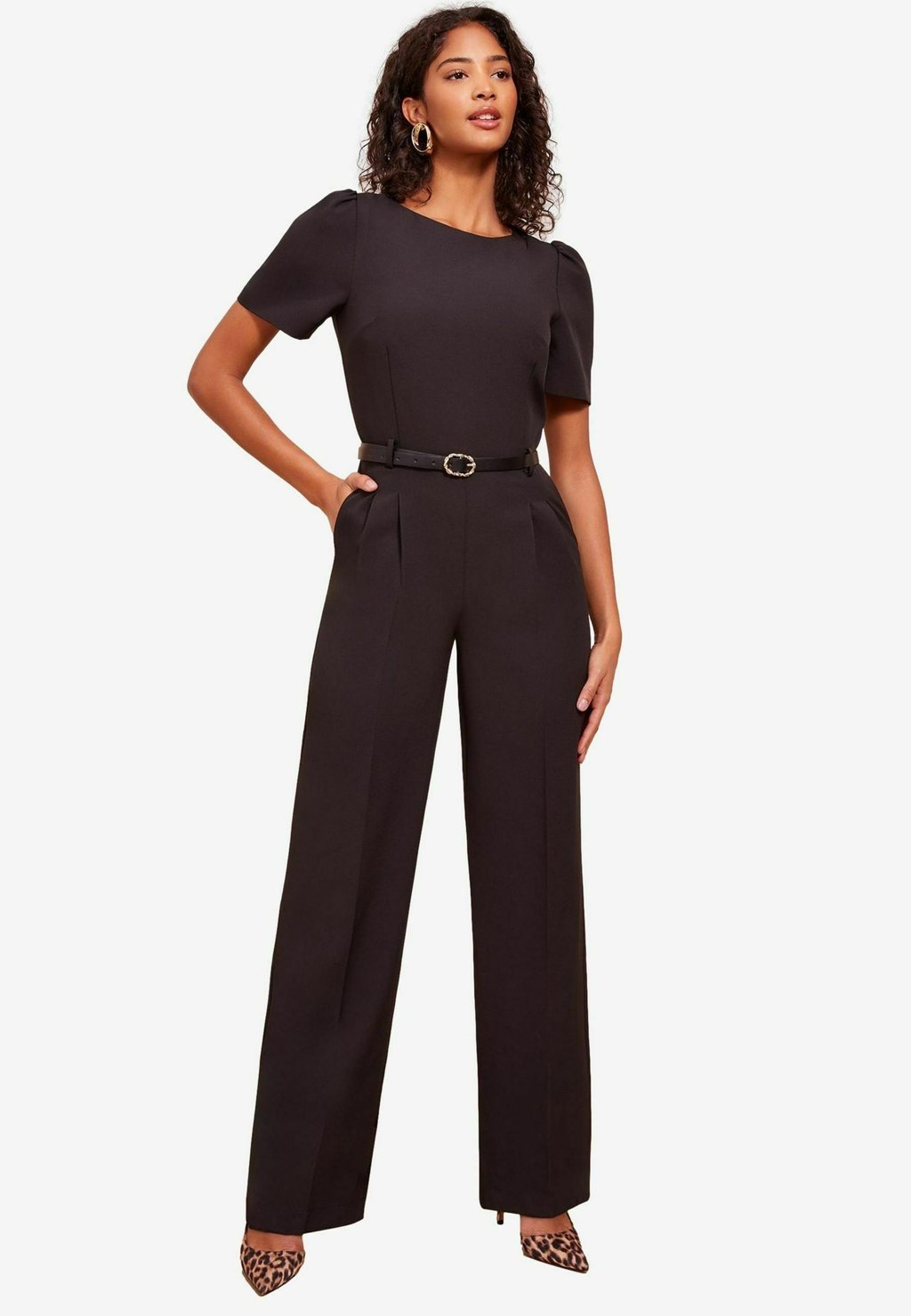 Комбинезон REGULAR FIT Friends Like These, черный
Комбинезон REGULAR FIT Friends Like These, черный