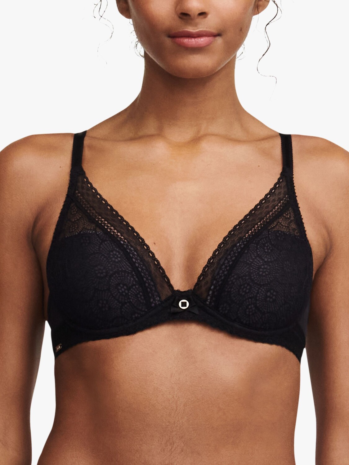 Бюстгальтер-футболка с глубоким вырезом Chantelle Festivite, черный
Бюстгальтер-футболка с глубоким вырезом Chantelle Festivite, черный