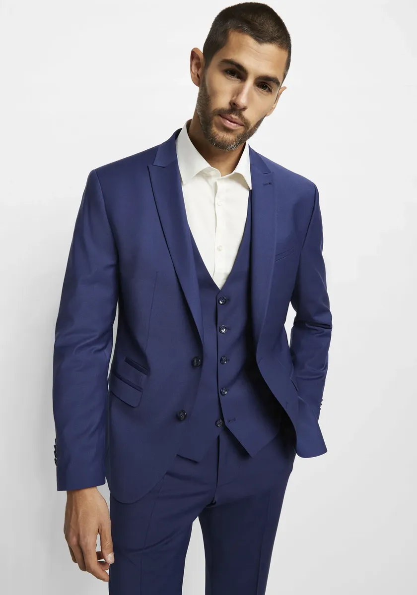 Пятиместный костюм "CICASTELLO" (2 шт.), базовый, с силовой растяжкой Cinque, синий
Пятиместный костюм "CICASTELLO" (2 шт.), базовый, с силовой растяжкой Cinque, синий