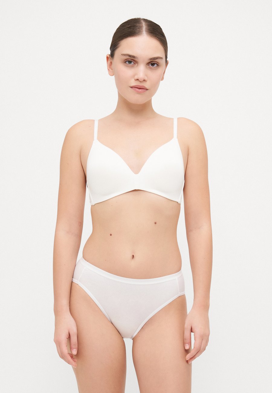 Брифы Sloggi GO DAILY TAI 3 PACK, White
Брифы Sloggi GO DAILY TAI 3 PACK, White