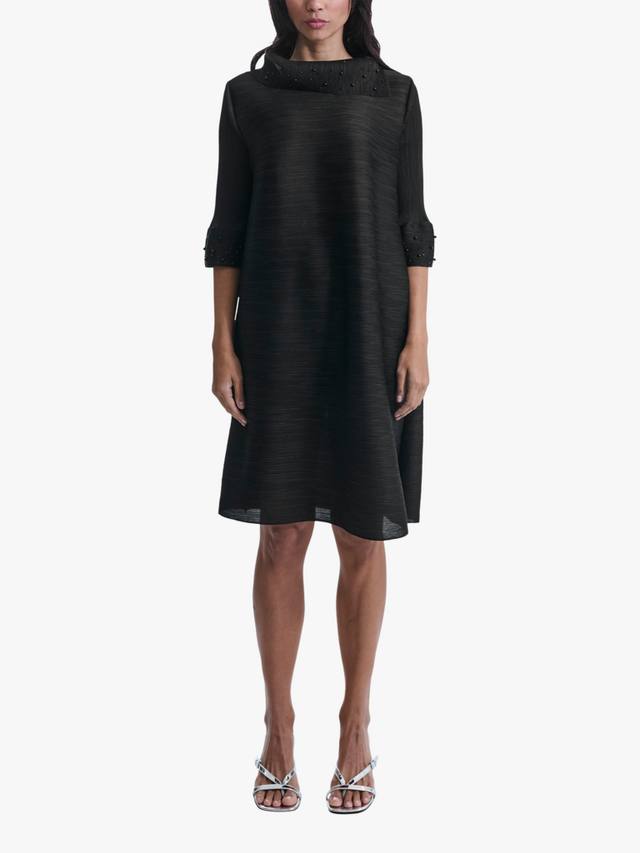 Расшитое тиснением платье миди а-силуэта James Lakeland, черный
Расшитое тиснением платье миди а-силуэта James Lakeland, черный