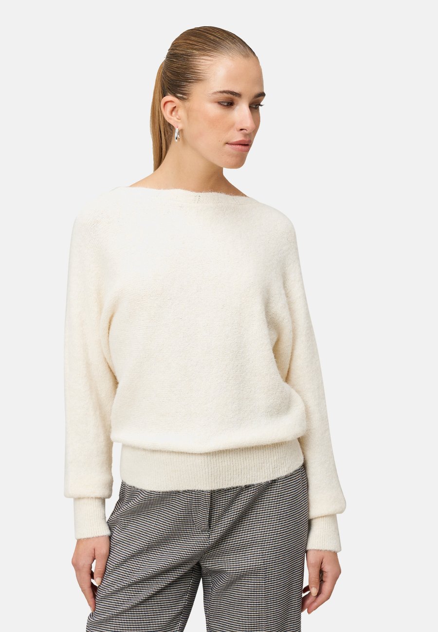 Джемпер zero MIT U-BOOT AUSSCHNITT, Eggnog/Off-White
Джемпер zero MIT U-BOOT AUSSCHNITT, Eggnog/Off-White