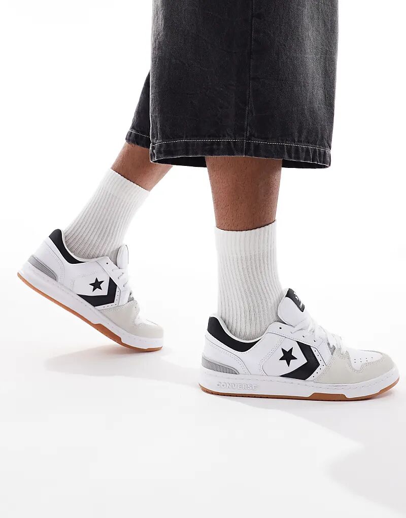 Кроссовки Converse CL98 белого и черного цветов
Кроссовки Converse CL98 белого и черного цветов