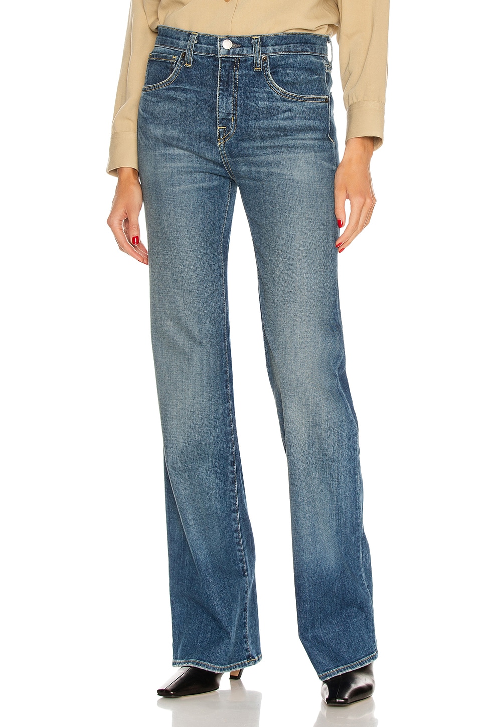 Джинсы женские NILI LOTAN, цвет Classic Wash
Джинсы женские NILI LOTAN, цвет Classic Wash