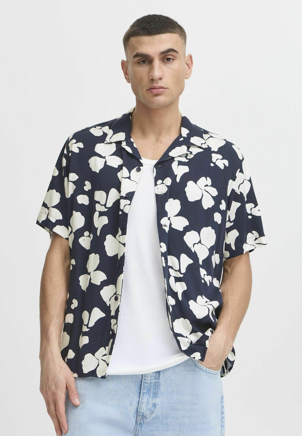 Рубашка SDPACHA Solid, синий
Рубашка SDPACHA Solid, синий