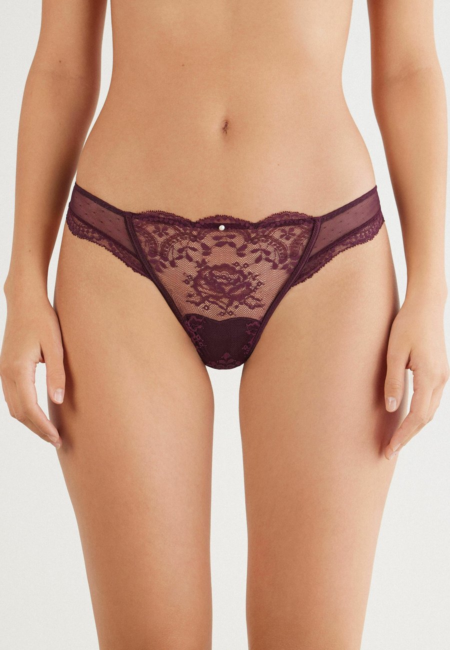 Трусы Intimissimi LA VIE EN , Red/Bordeaux
Трусы Intimissimi LA VIE EN , Red/Bordeaux
