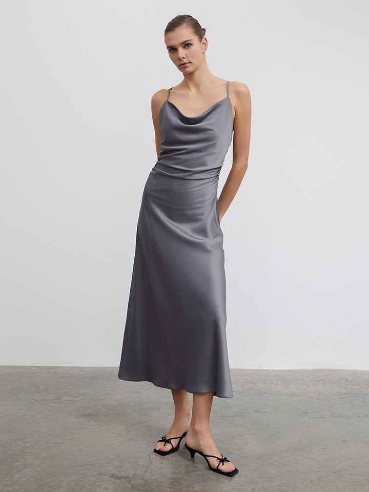 Длинное платье BGN, серый
Длинное платье BGN, серый